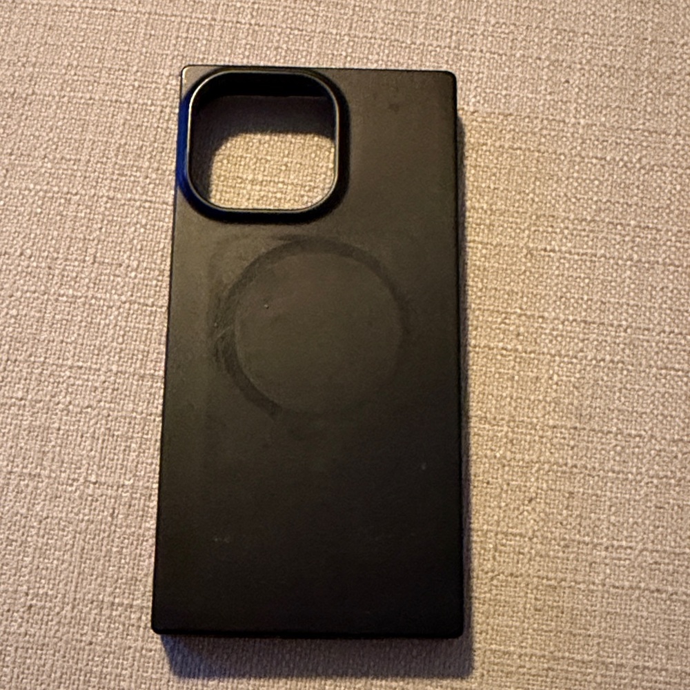 Flaunt IPhone 15pro max  Black Phone Case